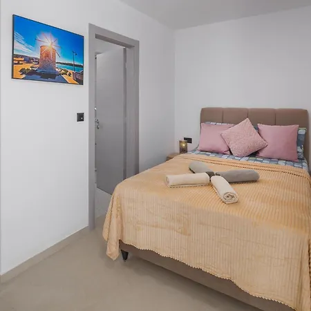 Holiday home 4 Bedroom In Kastelir