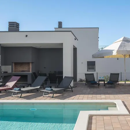 Holiday home 4 Bedroom In *