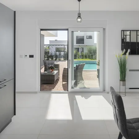 4 Bedroom In Kaštelir