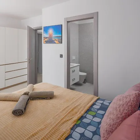4 Bedroom In Holiday home *