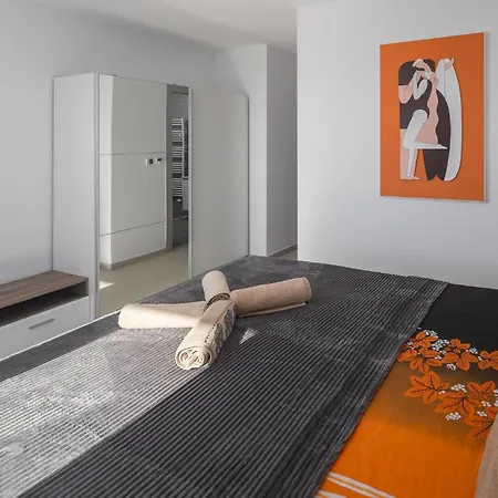4 Bedroom In Holiday home Kastelir