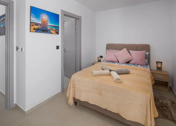 Σπίτι διακοπών 4 Bedroom In Kaštelir