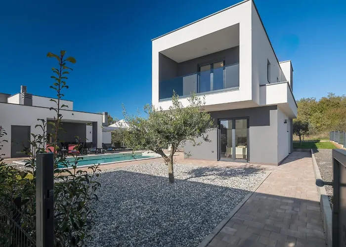 4 Bedroom In * Kaštelir