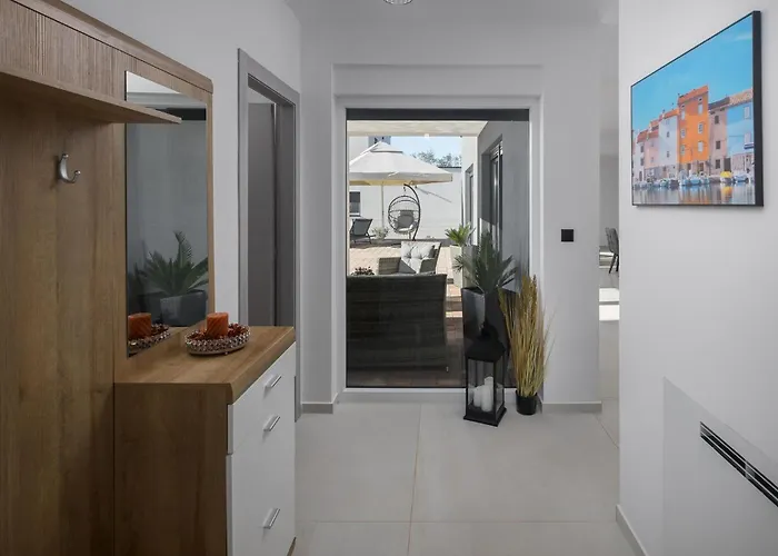 Hébergement de vacances 4 Bedroom In Kaštelir