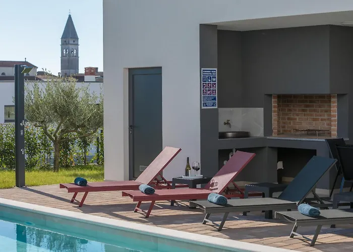 4 Bedroom In Σπίτι διακοπών Kaštelir