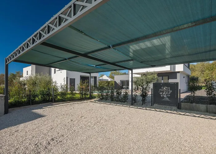 4 Bedroom In * Kaštelir