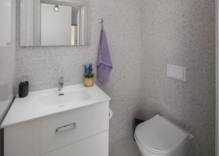 Hébergement de vacances 4 Bedroom In Kaštelir